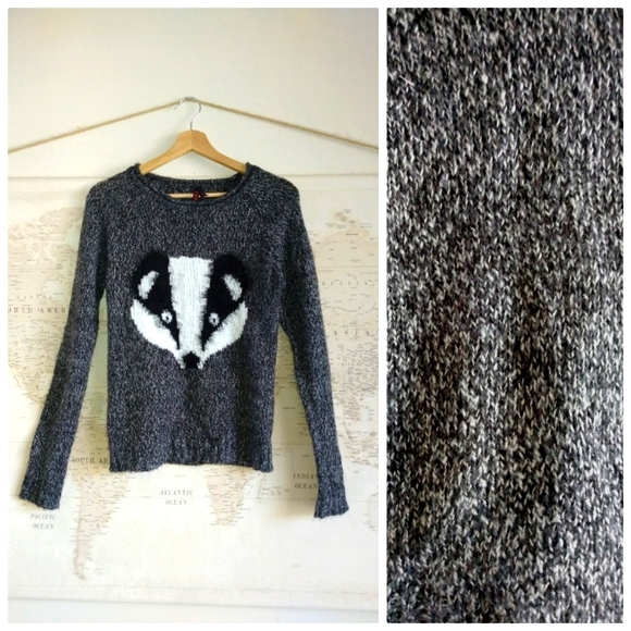 Yoki Badger Knit Sweater in Heather Grey-Size M - Picture 2 of 7